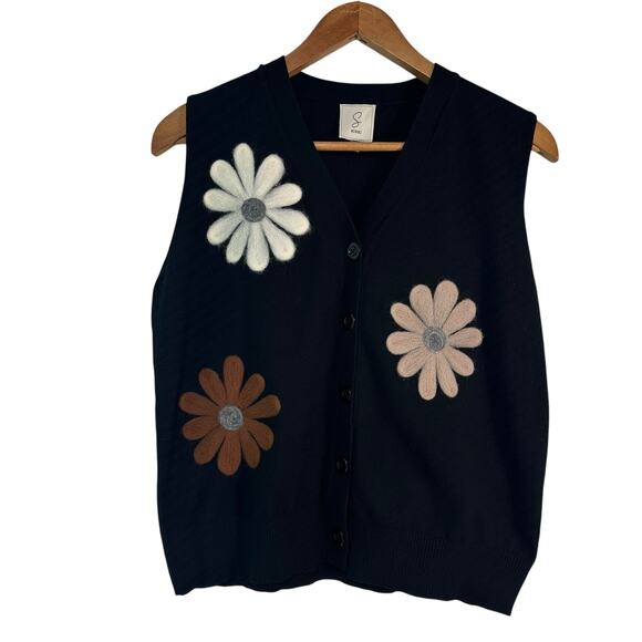 Sioni Button Front Sweater Vest Black Felted Flowers Daisys Size Med Stretchy - Picture 10 of 11